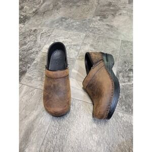 Dansko Professional Clogs Brown Distressed Oiled Leather Work Shoes‎ Size 37